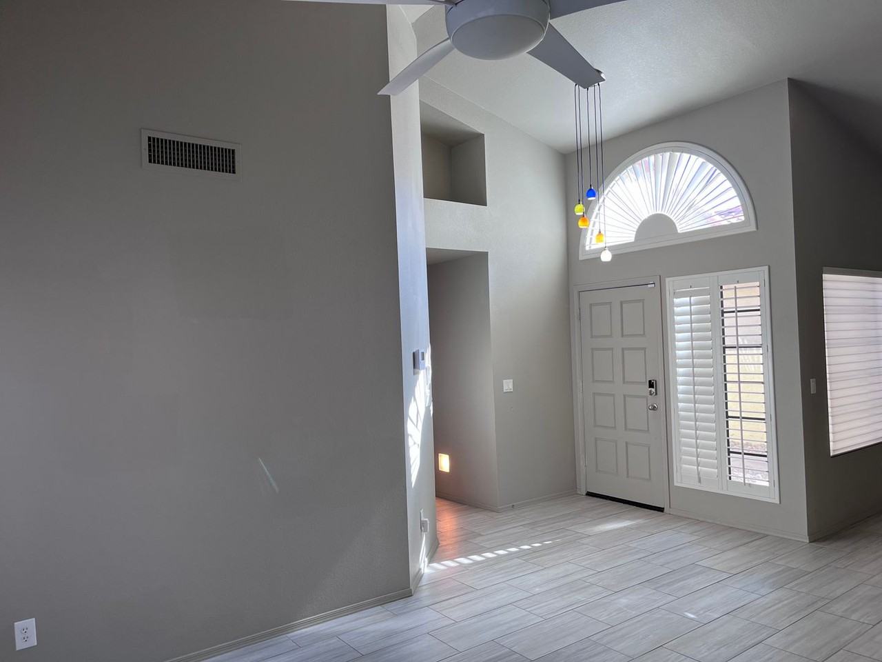 13524 N 103rd St - Photo 4 of 43