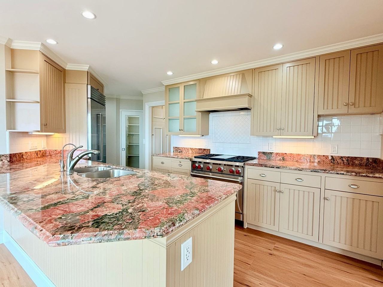 1129 Harbor Hills Dr - Photo 3 of 11