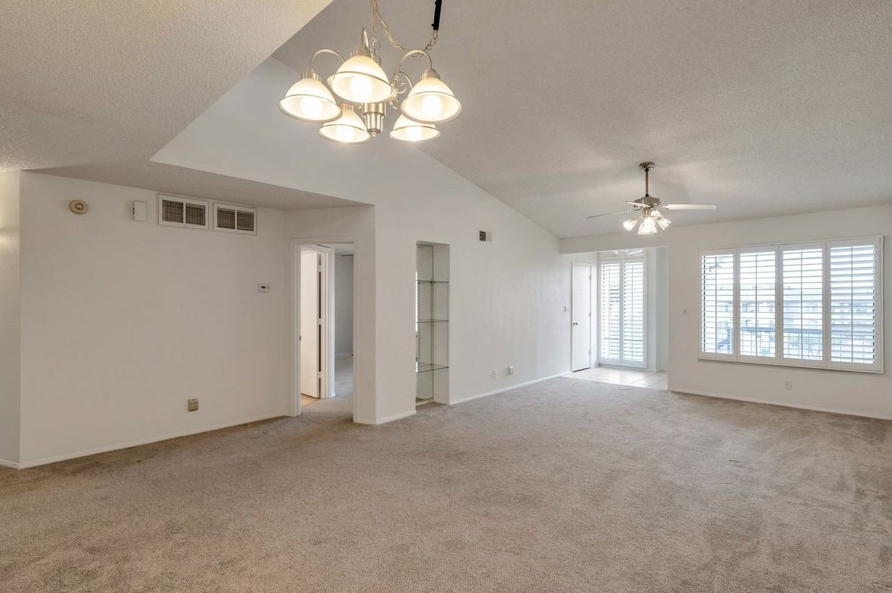 16739 E El Lago Blvd - Photo 3 of 15