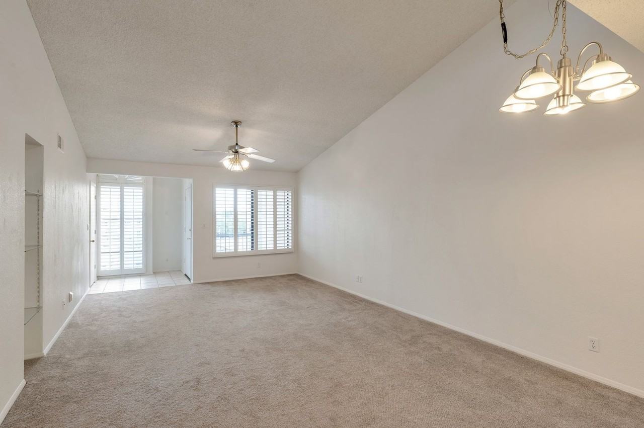16739 E El Lago Blvd - Photo 4 of 15