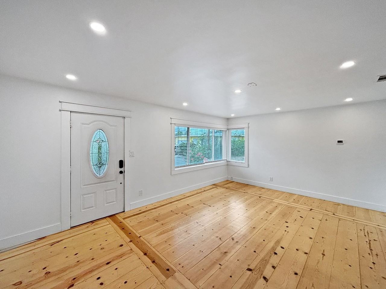 6312 Cleo St - Photo 4 of 35