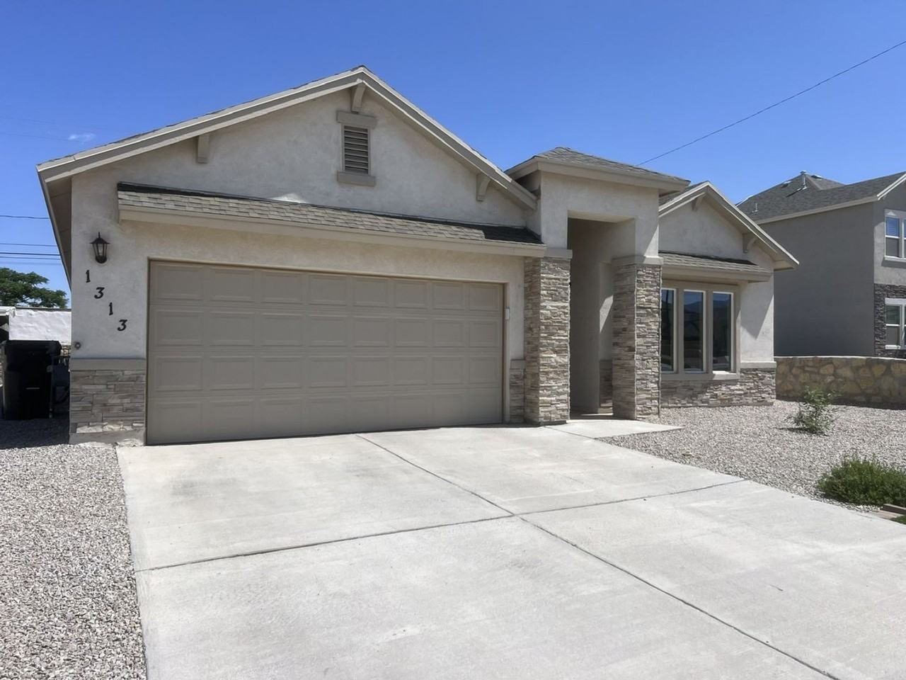 1313 Meadow Rd - Photo 3 of 36