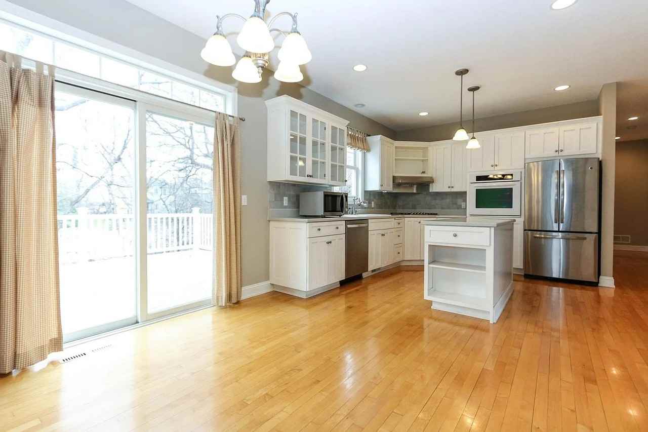 9324 Wilderness Cv - Photo 3 of 36