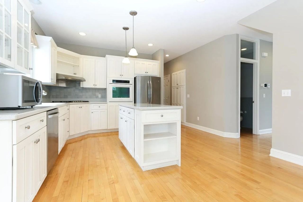 9324 Wilderness Cv - Photo 4 of 36