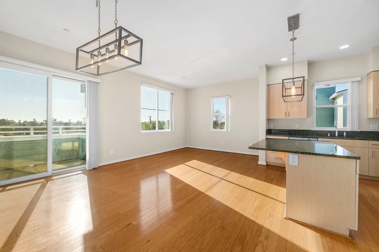 1066 41st Ave - Photo 4 of 23