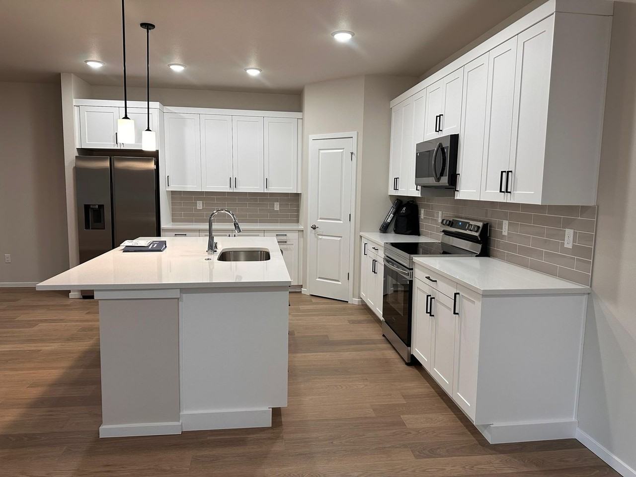 3466 183rd Street Ct E - Photo 3 of 26