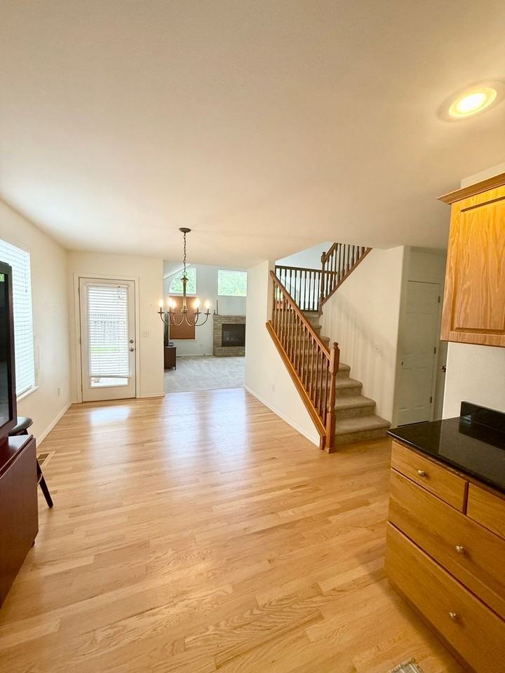 1268 Ne Cameo Ct - Photo 7 of 28