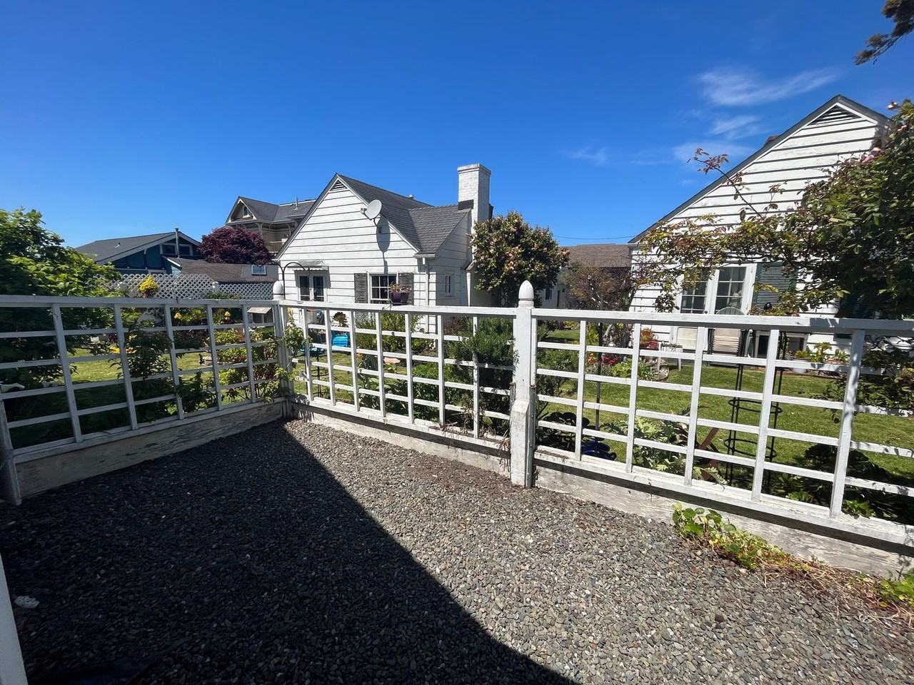 918 F St - Photo 2 of 15