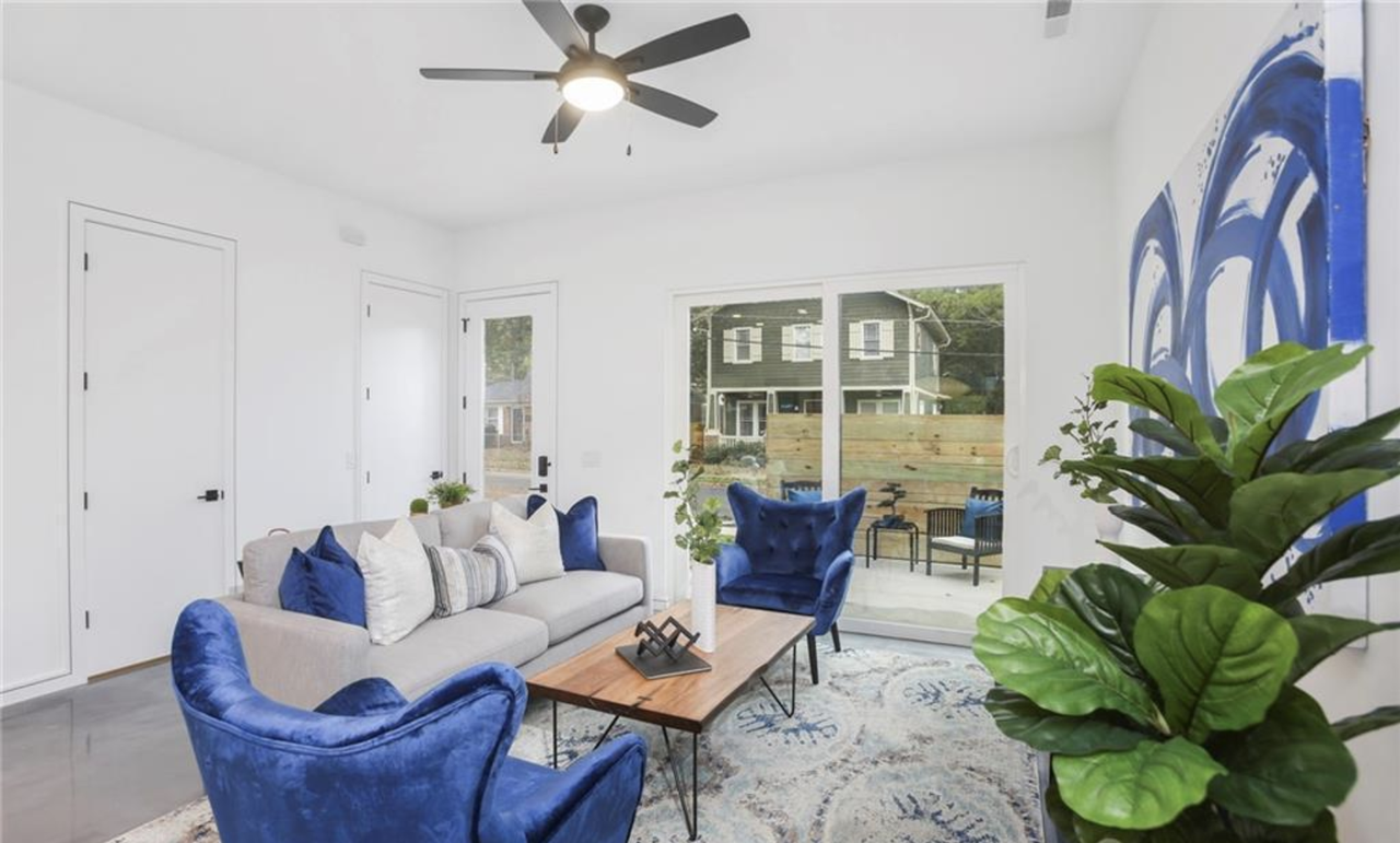 2108 Roslyn Ave #NA - Photo 5 of 22