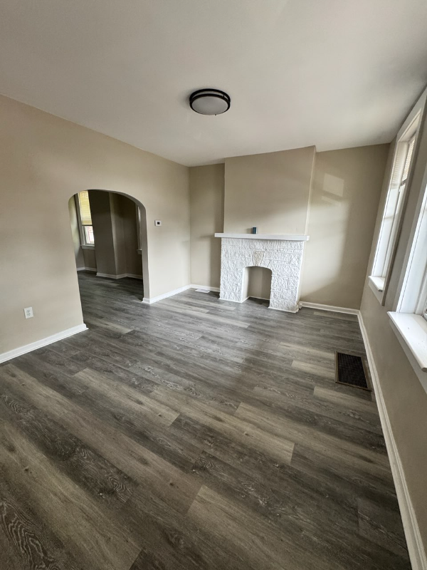 6529 Dean St - Photo 2 of 10