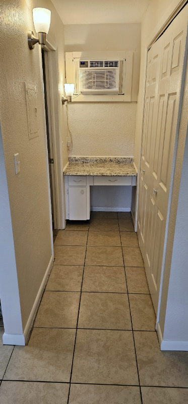 720 7th Ave N #8 - Photo 2 of 5