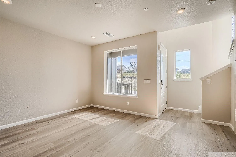 6837 Huddersfield Ln - Photo 3 of 18