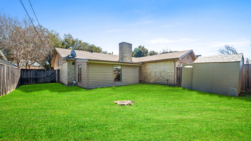 5001 Overdowns Dr - Photo 2 of 15