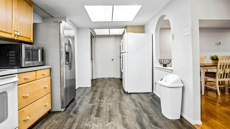 5001 Overdowns Dr - Photo 5 of 15