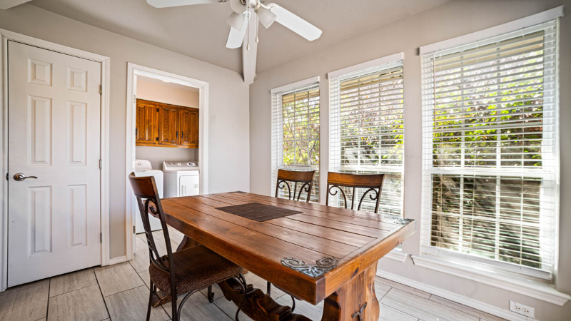 3804 Matterhorn Dr - Photo 3 of 9