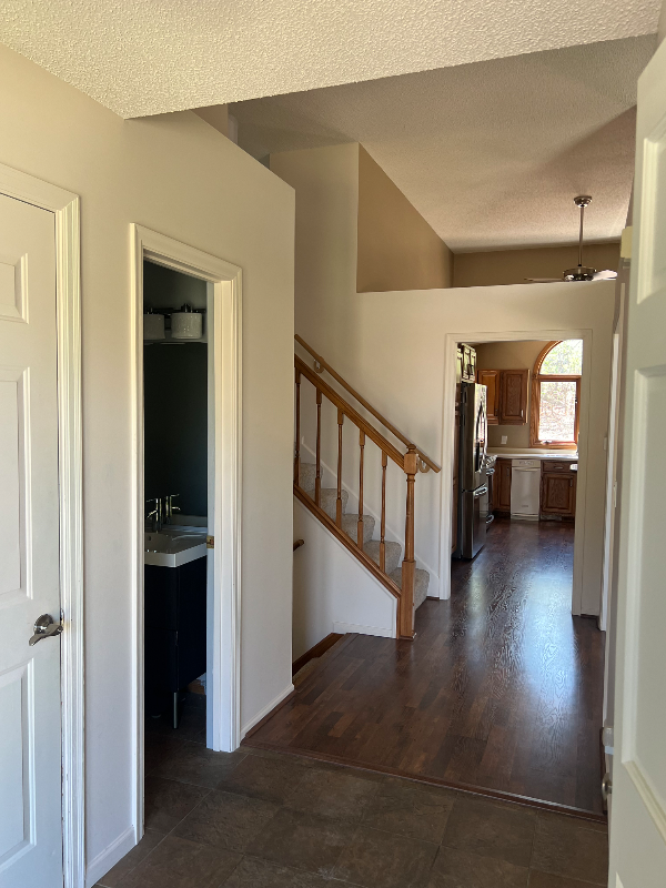 1014 Northway Ln Ne - Photo 2 of 13