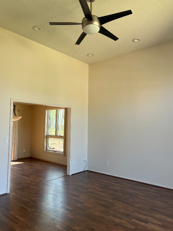 1014 Northway Ln Ne - Photo 3 of 13