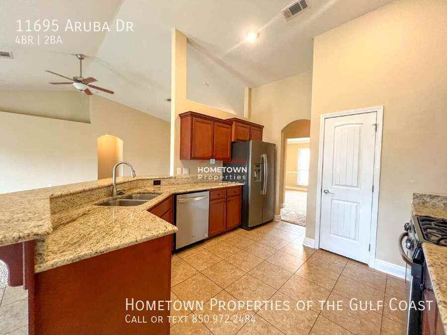 11695 Aruba Dr - Photo 3 of 39