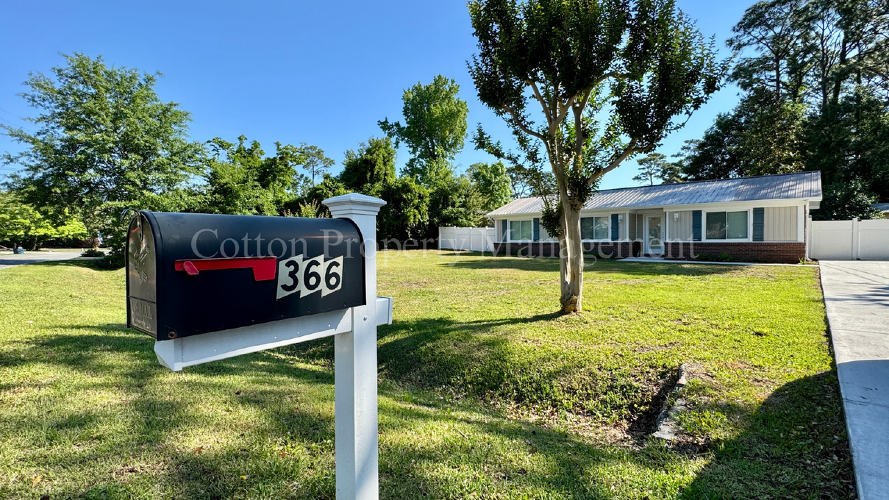 366 Lullwater Drive - Photo 3 of 30