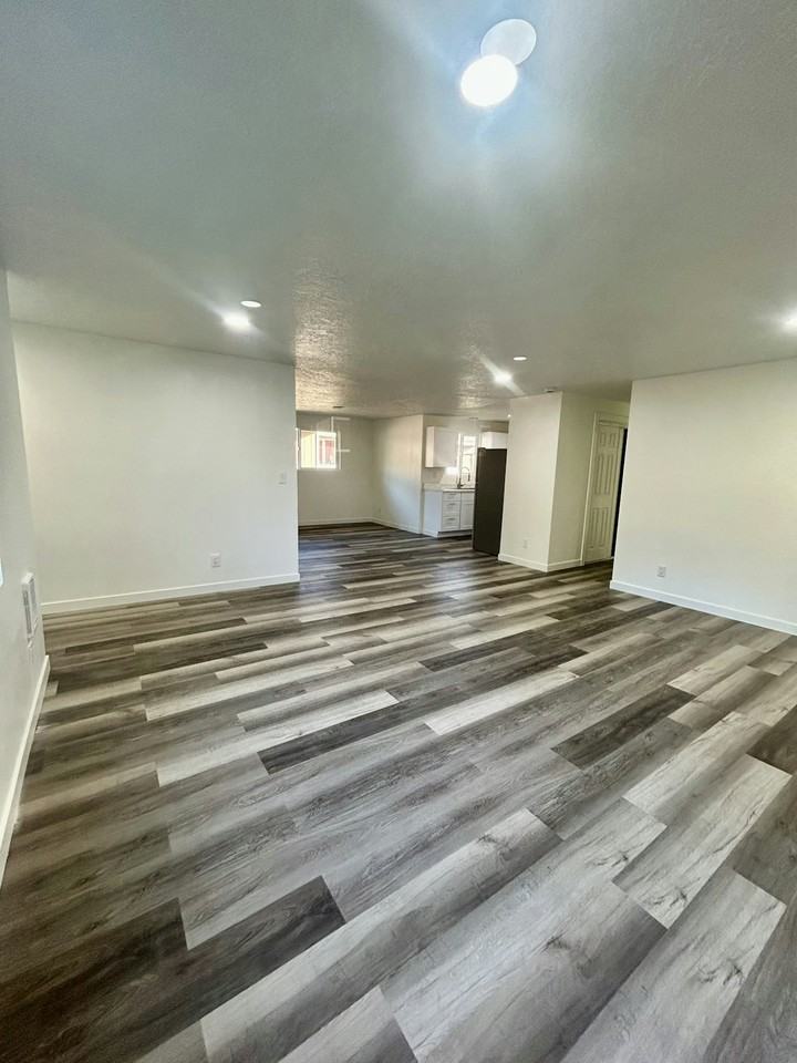 1413 Bowmont Ave - Photo 3 of 21