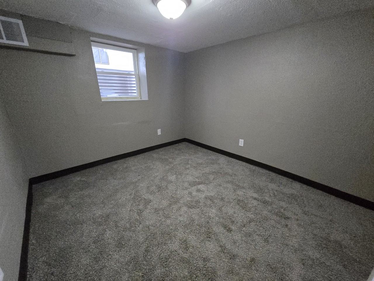 802 South 12th Street - Photo 5 of 11