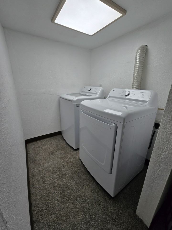 802 South 12th Street - Photo 7 of 11