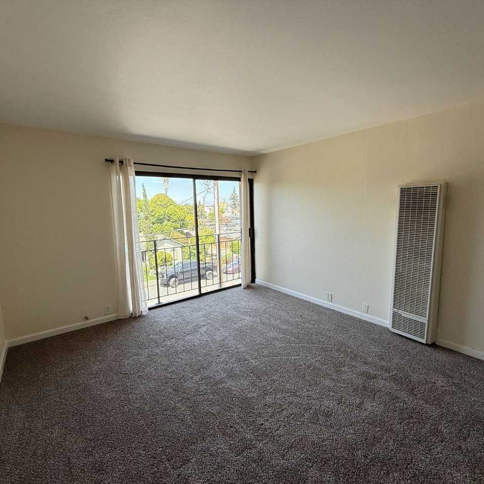 348 4th ave - Photo 3 of 9