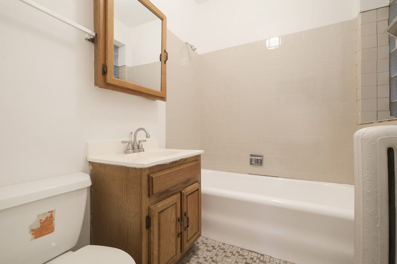 1401 W 80th St - Photo 3 of 23