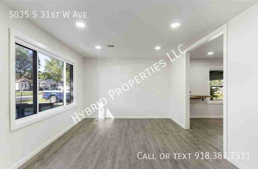 5035 S 31st West Ave - Photo 3 of 13