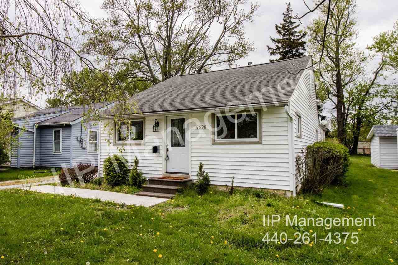 5630 Park St - Photo 2 of 21