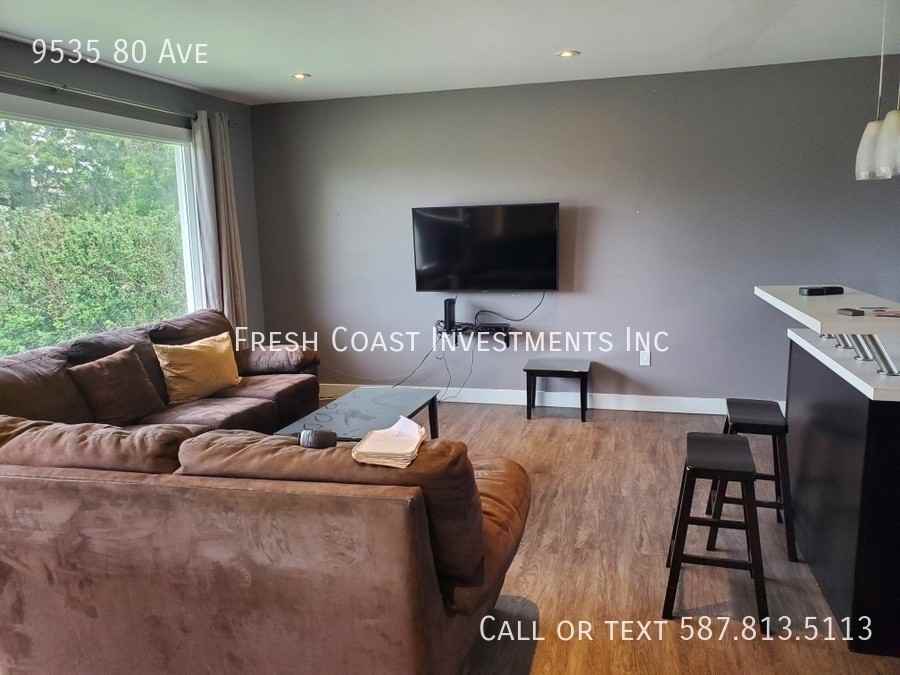 9535 80 Ave - Photo 3 of 12