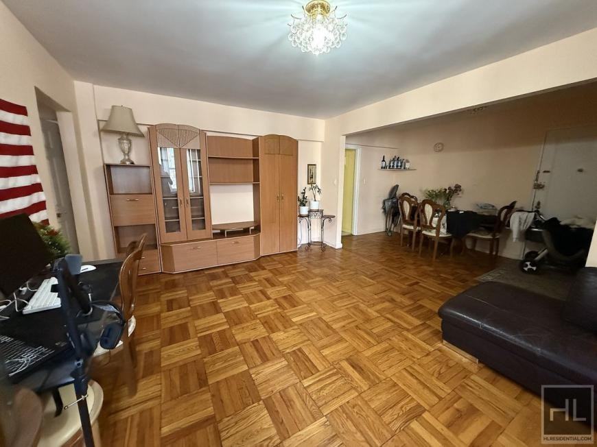 2912 Brighton 12th St - Photo 2 of 7