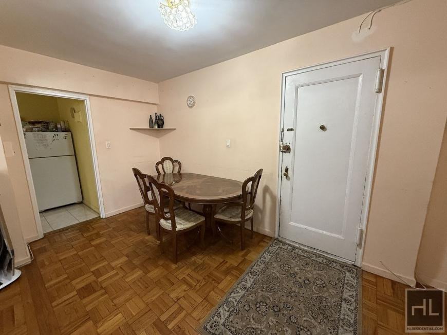 2912 Brighton 12th St - Photo 3 of 7