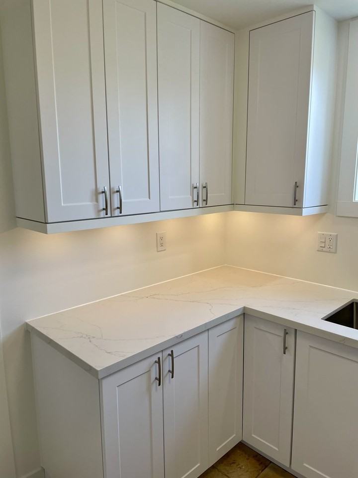 1497 Park Rd S - Photo 3 of 10