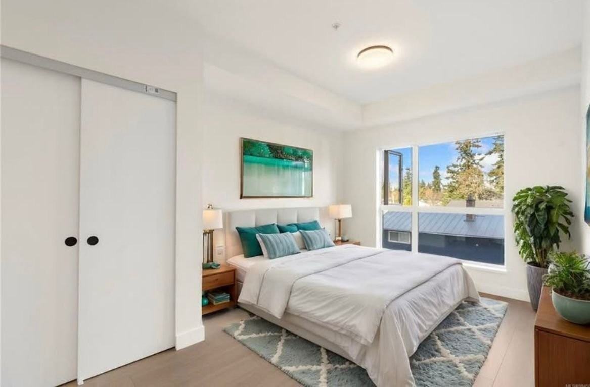 2631 Millstream Rd - Photo 3 of 7