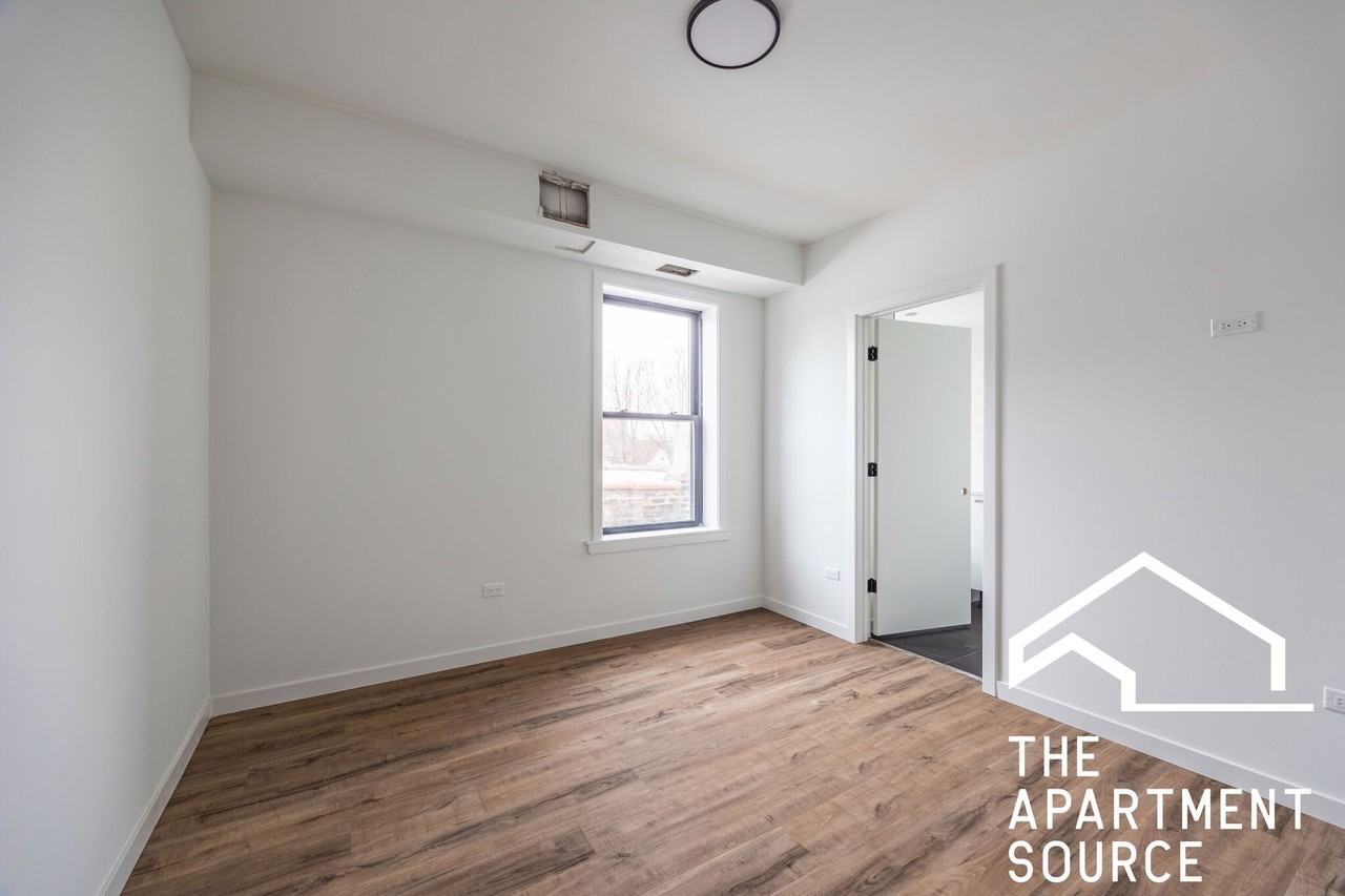 4410 N Greenview Ave #3S - Photo 3 of 8