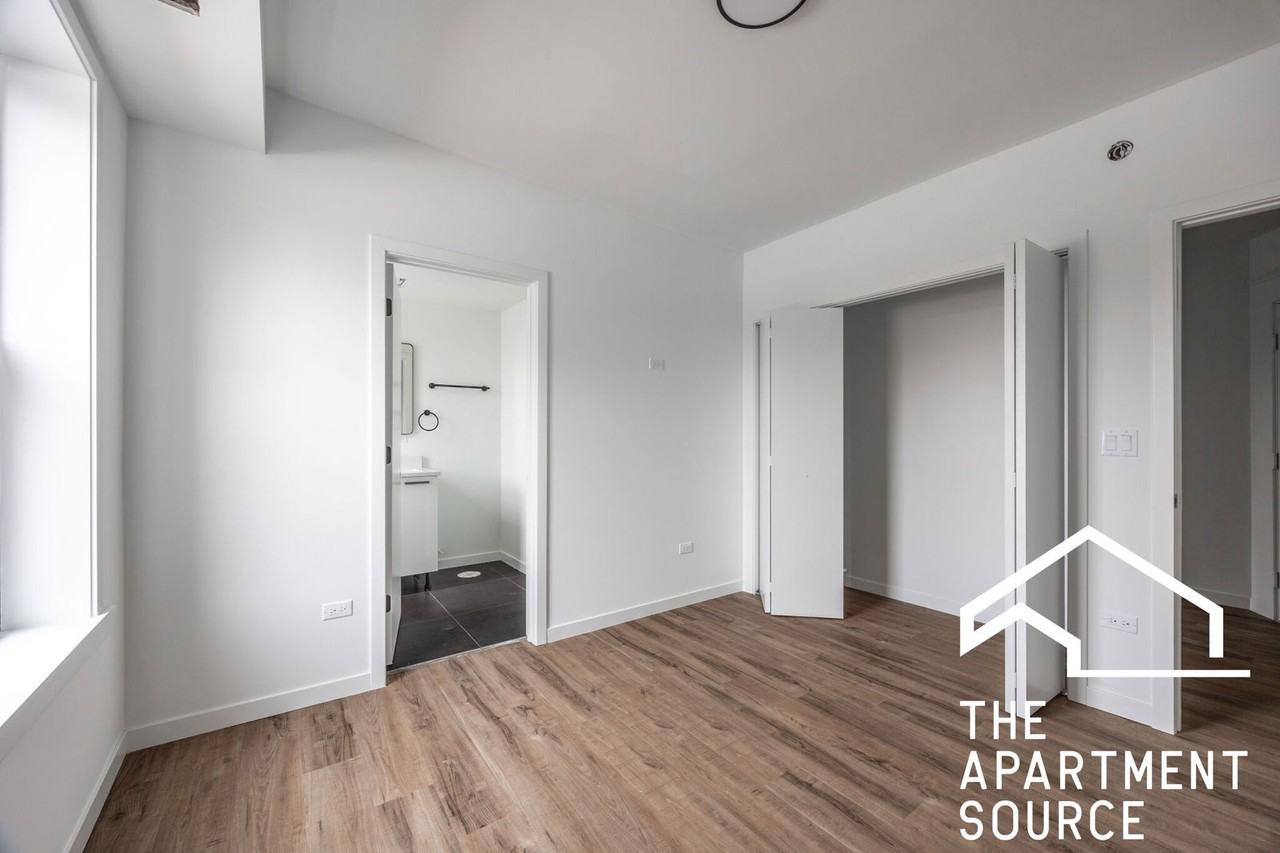 4410 N Greenview Ave #3S - Photo 4 of 8