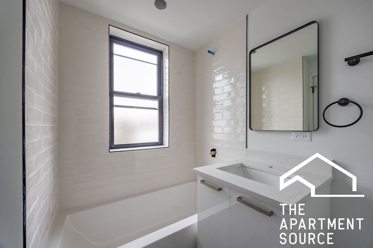 4410 N Greenview Ave #3S - Photo 5 of 8