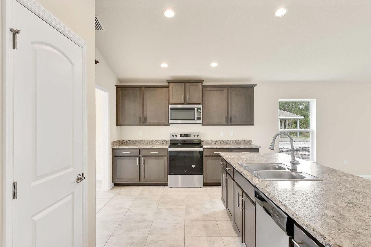 5331 Vespera St - Photo 5 of 8