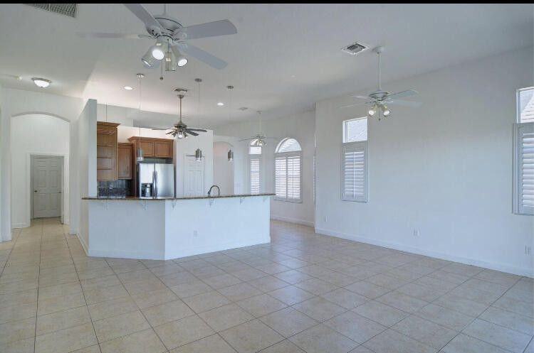 3612 Grove Ct - Photo 4 of 8