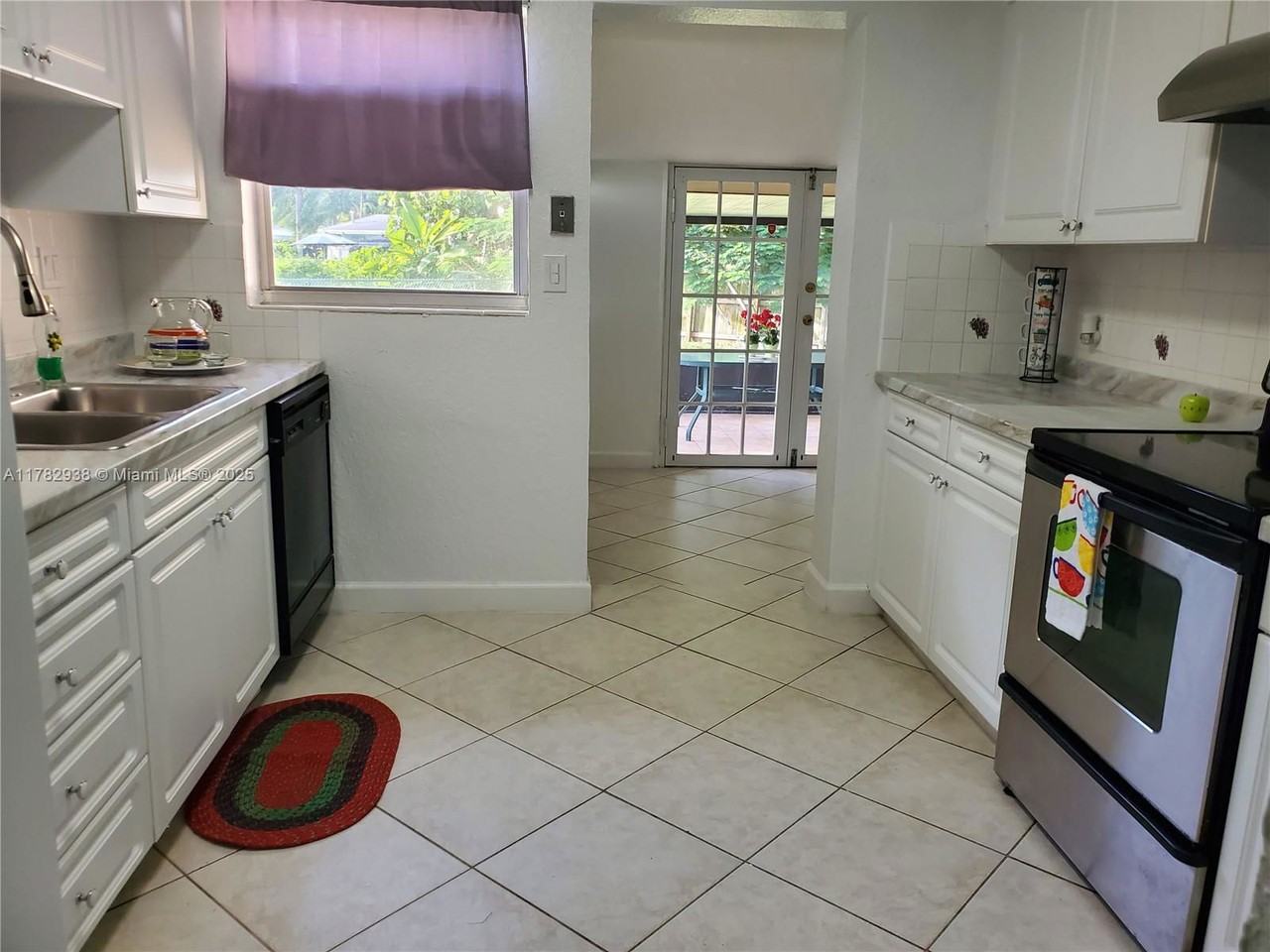 9401 Sw 181st St - Photo 3 of 8