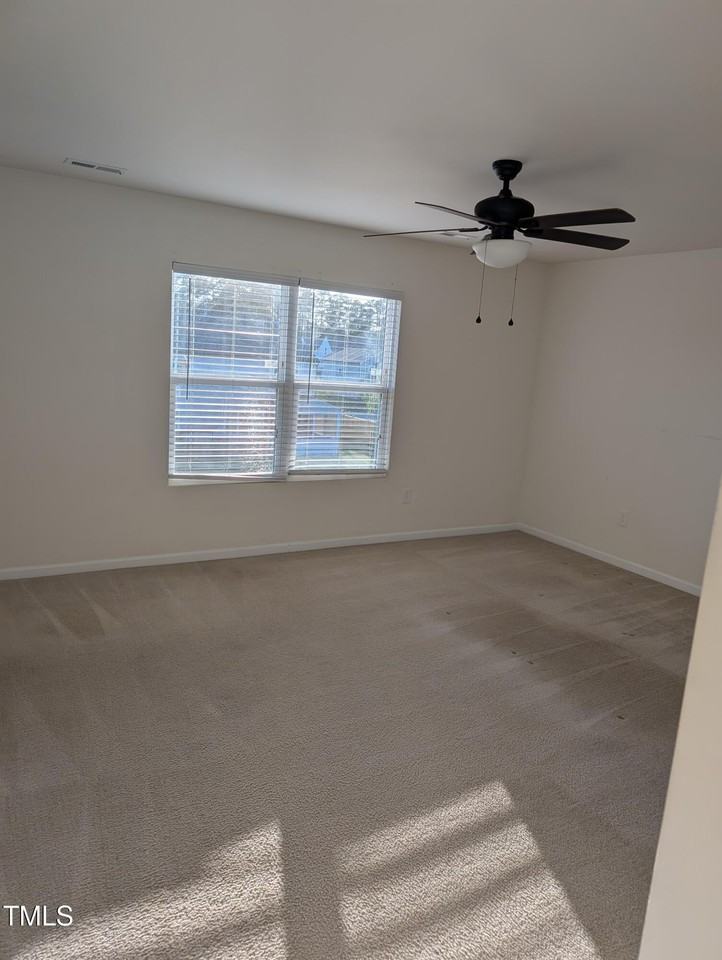 2541 Tummel Ln - Photo 7 of 10