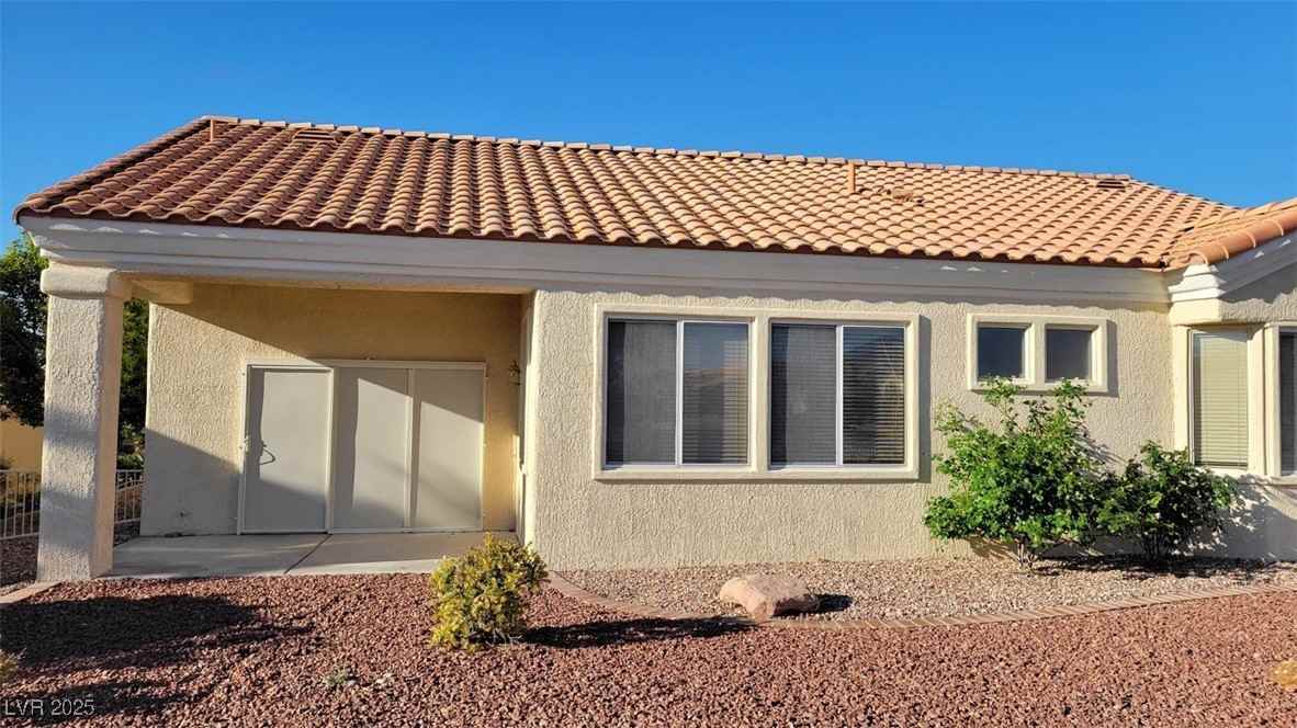 10420 Sawmill Ave - Photo 3 of 15