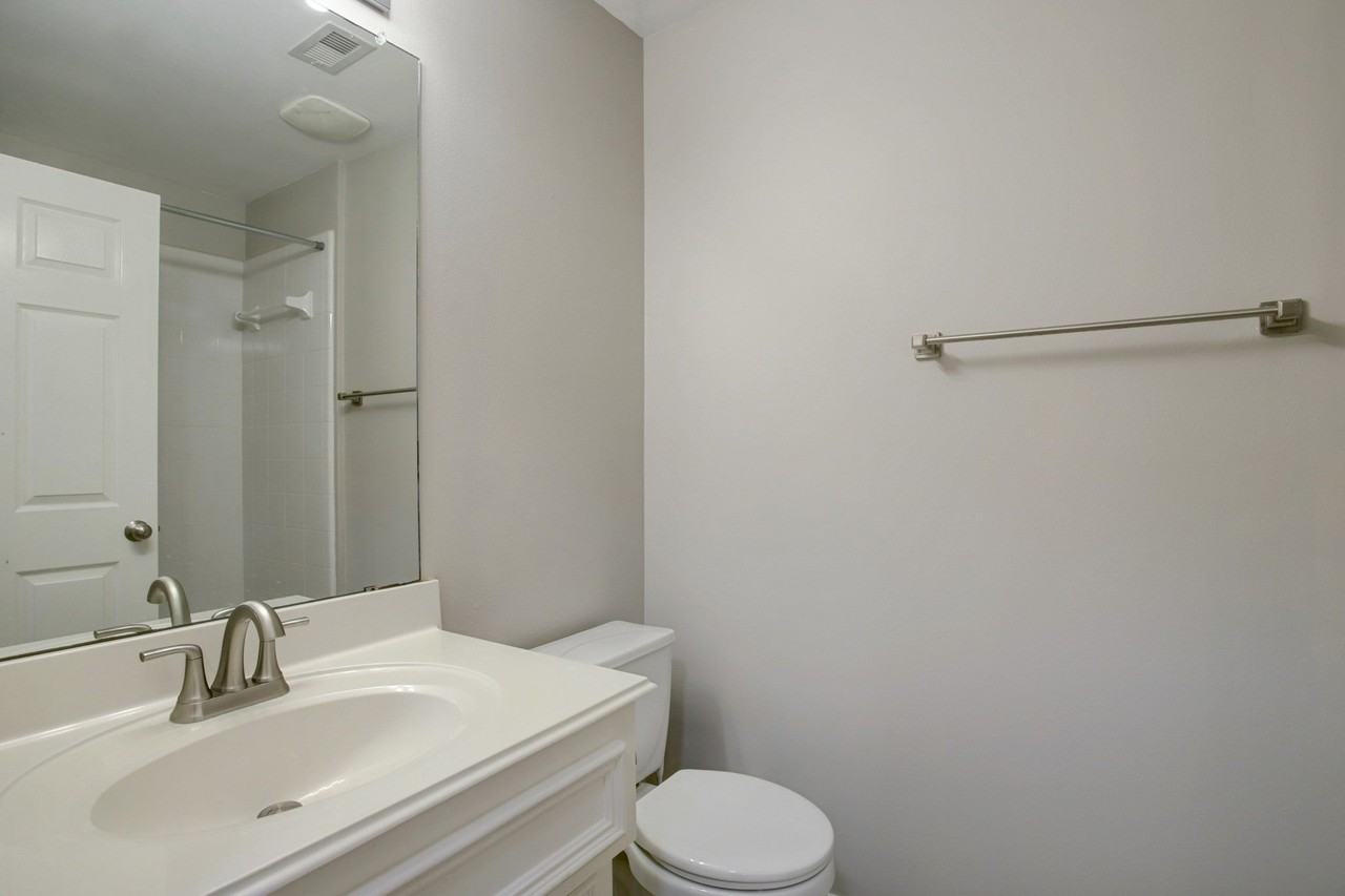 3023 N Heights Hollow Ln - Photo 3 of 14