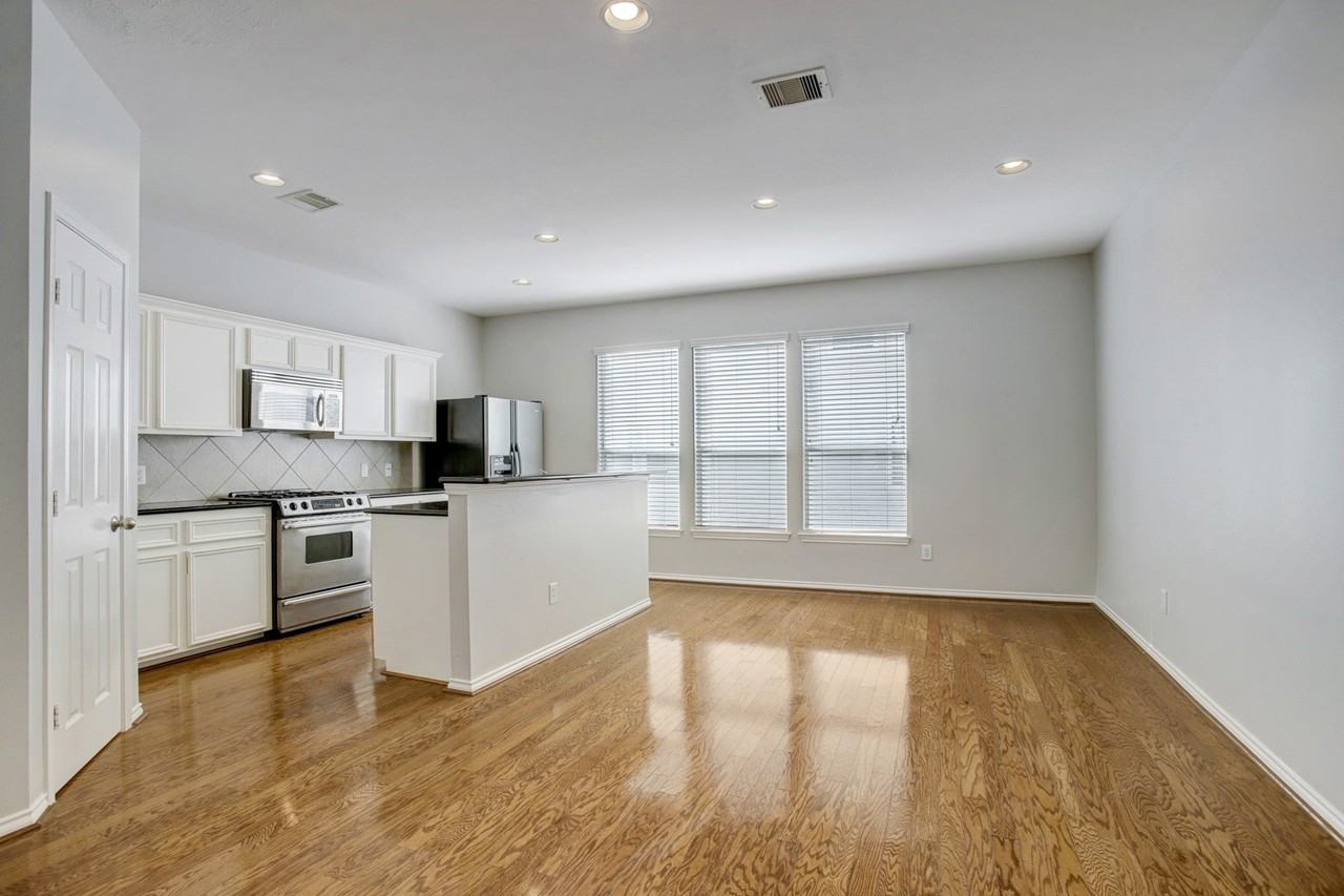 3023 N Heights Hollow Ln - Photo 6 of 14