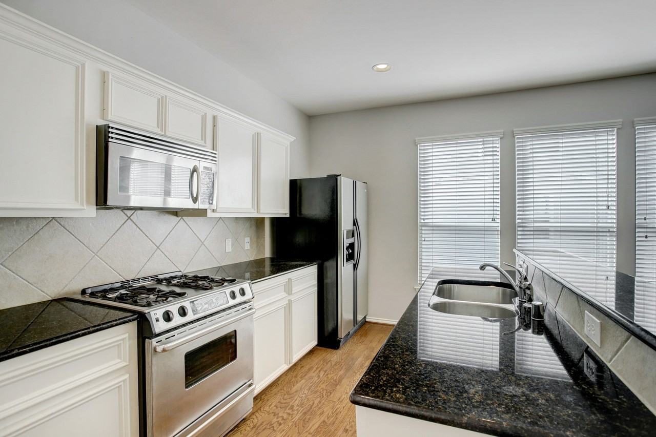 3023 N Heights Hollow Ln - Photo 7 of 14