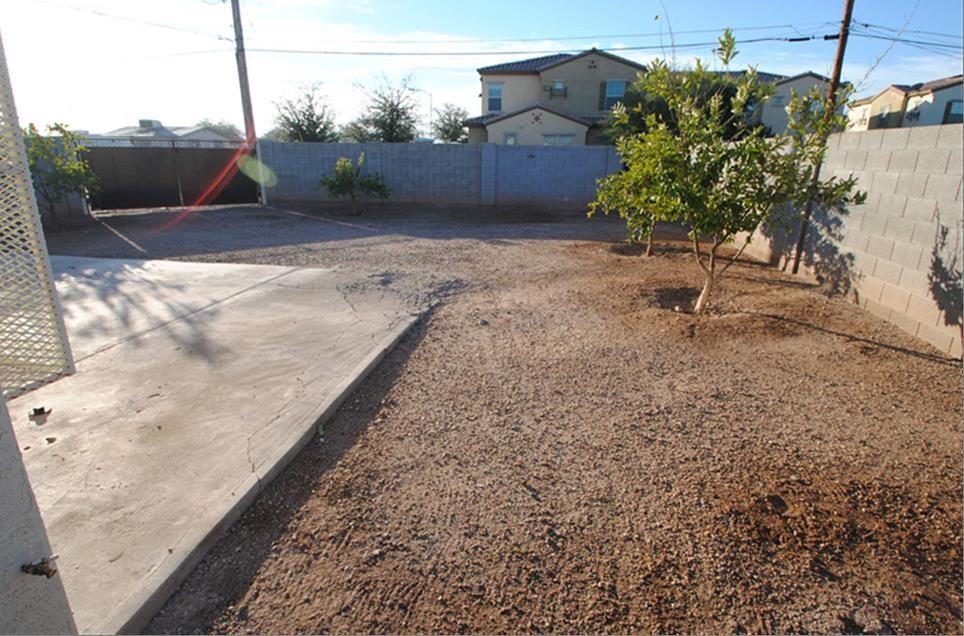 1601 W Hadley St - Photo 2 of 9