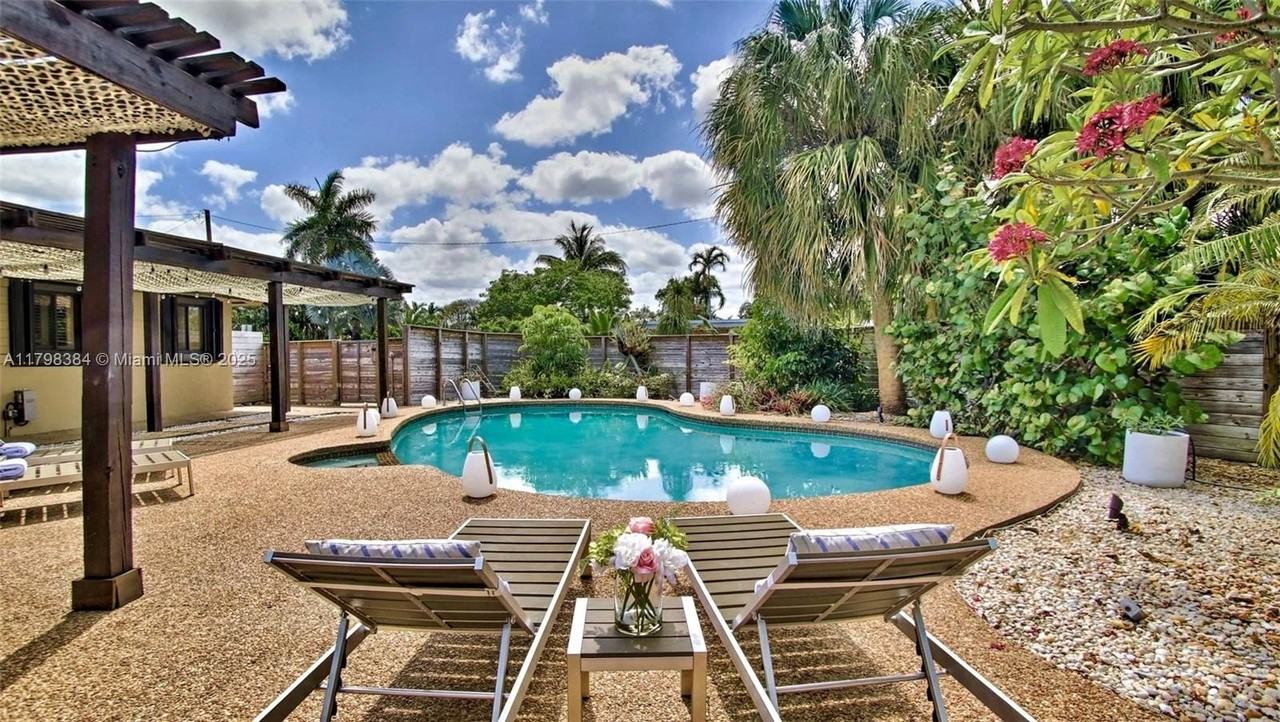 3444 Ne 18th Ave - Photo 2 of 26