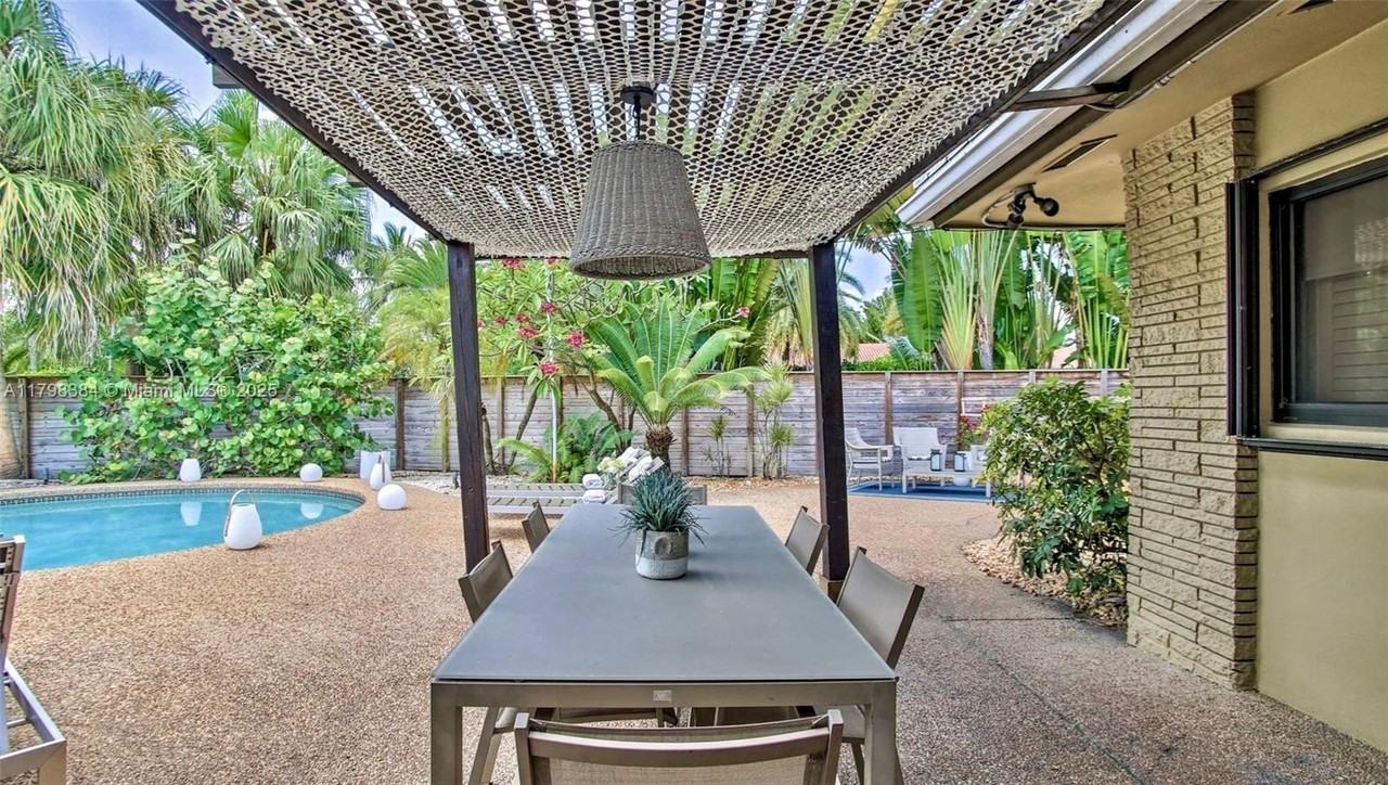 3444 Ne 18th Ave - Photo 4 of 26