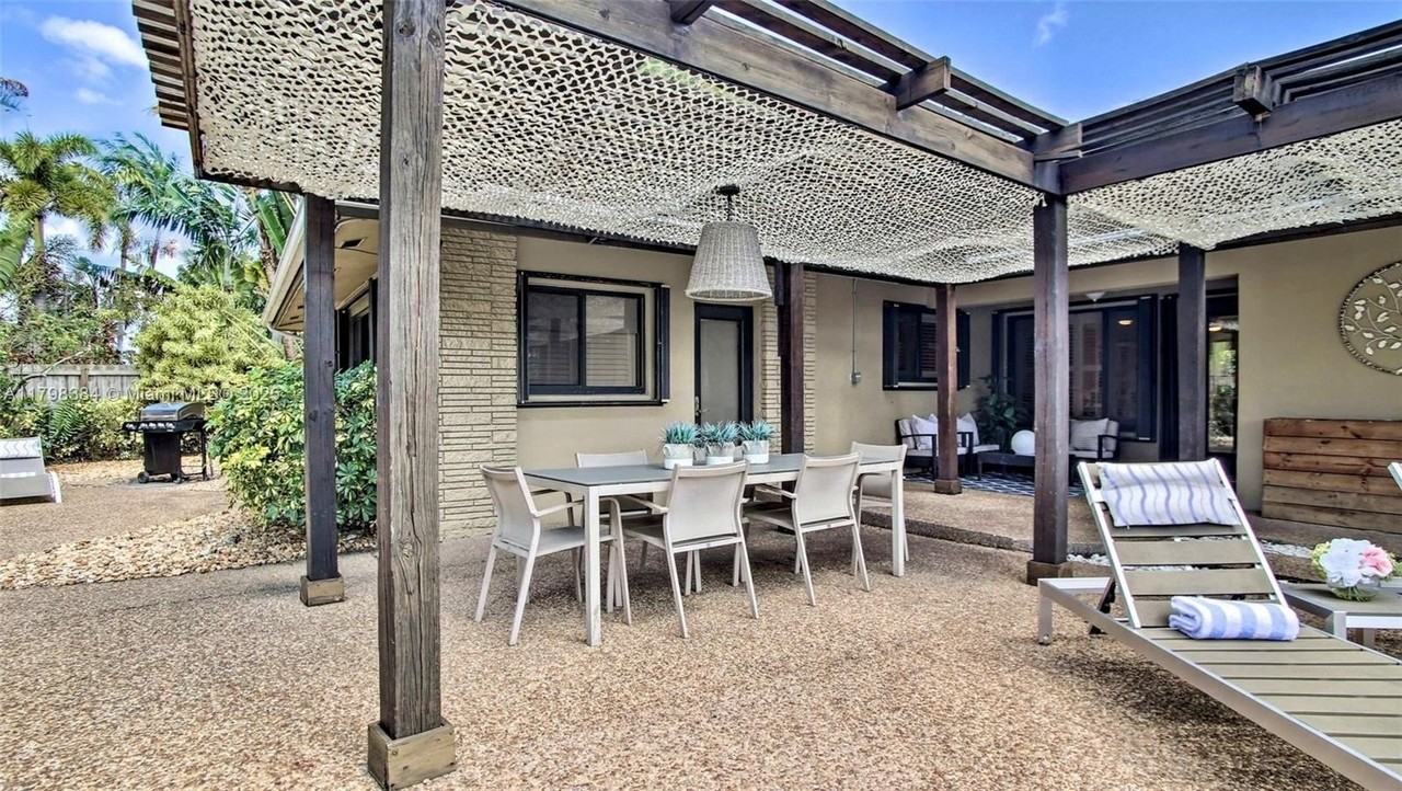 3444 Ne 18th Ave - Photo 5 of 26